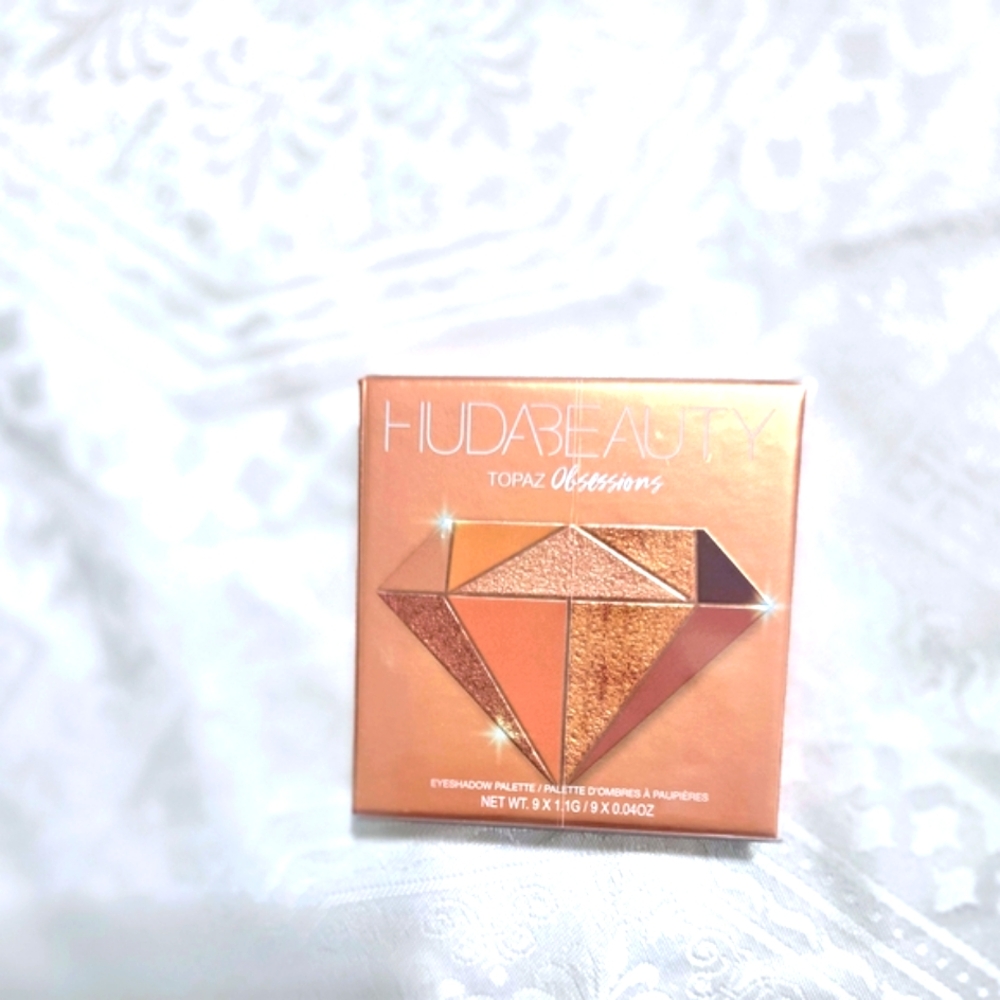 NEW! HUDA BEAUTY Topaz Obsession Eyeshadow Palette Compact 9 X 1.1 g